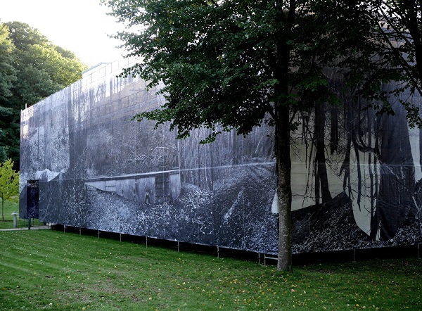 Інсталяція "Природознавство", 2018, фасад будівлі