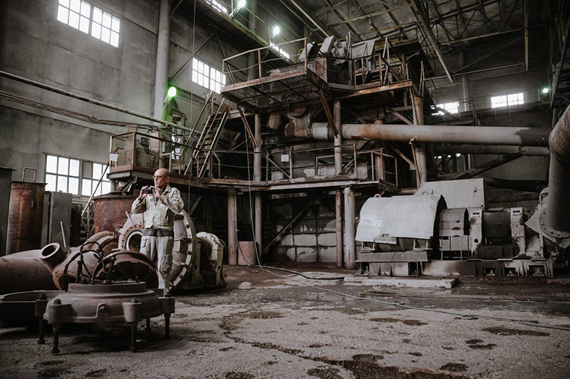 Ukrainian artist Oleg Tistol. Photo credit: BIRUCHIY contemporary art project/facebook.com/biruchiy.art